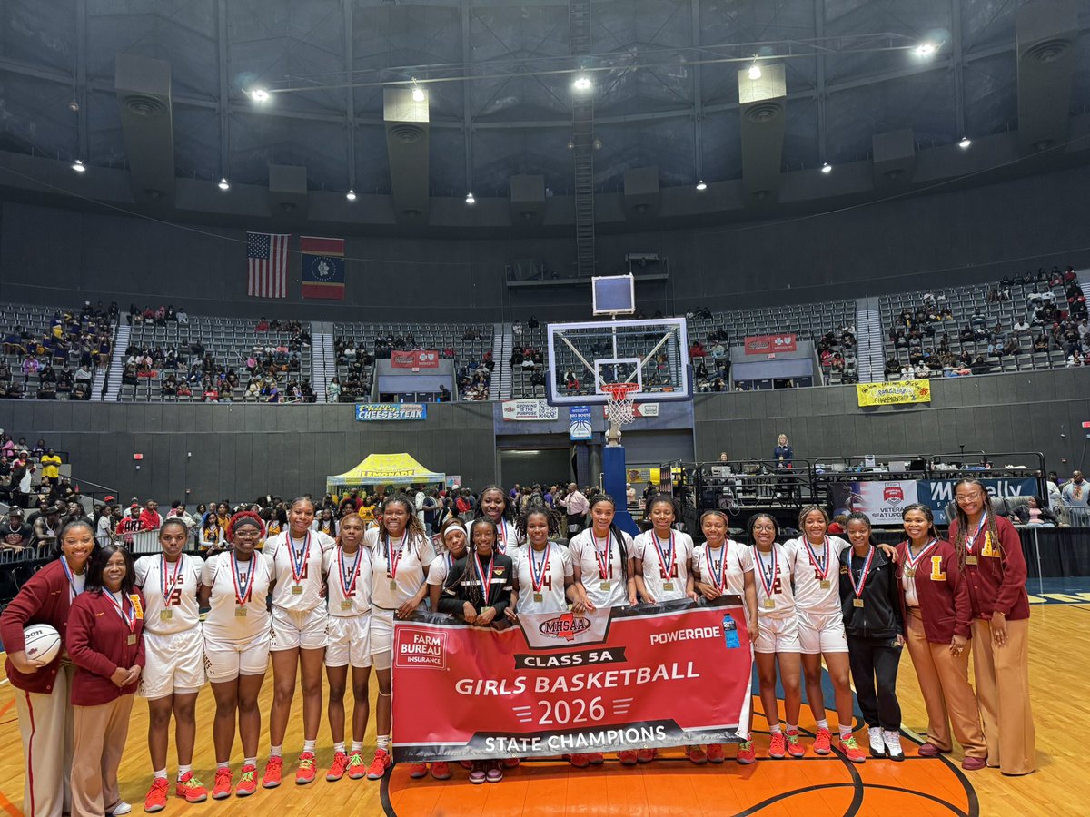 bshields0244's tweet photo. For the second time in the last three years Laurel Lady Golden Tornadoes Class 5A state champs 🏀🏀 https://t.co/luKAwZwpHy