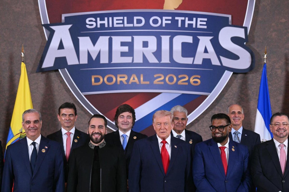 La estocada final a la Organización de Estados Americanos OEA.
¡Qué locura!
Qué gran vergüenza son los "líderes" de América Latina .