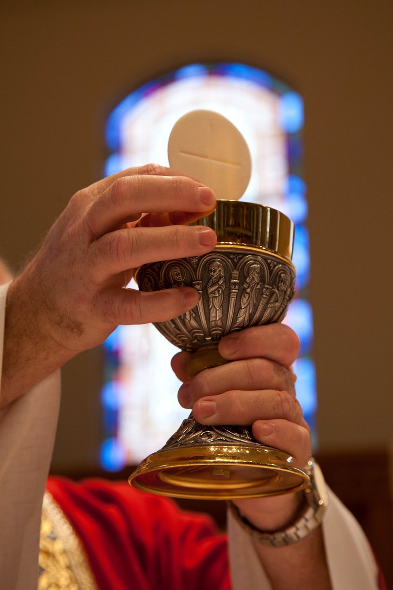 archpdxvocation's tweet photo. Celebrating Holy Mass

Every day, priests hold in their hands God's greatest gift to humanity; the Eucharist. This "sacrament of sacraments" is life-giving nourishment for God's people and a sacrifice for the salvation of the world.

Change the world. Consider priesthood. https://t.co/De1HHtDSYb