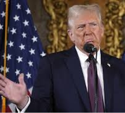 Trump vows to escalate bombing of Iran until 'Every vestige of the Epstein Files' have been obliterated.
#EpsteinFiles #TrumpEpsteinFiles