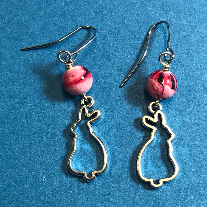 DebryndaJewelry's tweet photo. Art of the Day! "Pink Jasper Beaded Rabbit Earrings". Buy at: https://t.co/VexcFTwfnD https://t.co/3KpAeawM3S