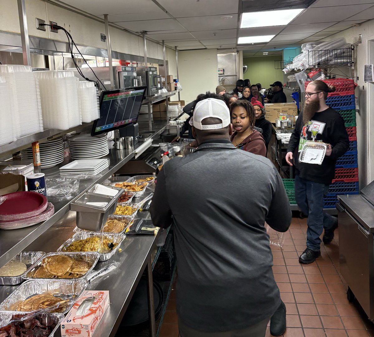 Manny9089545358's tweet image. Showing our team that we appreciate them, by having our 1st Team building experience 🌶️❤️ so much #chilislove, so much fun! #culturematters #TMAppreciationDay