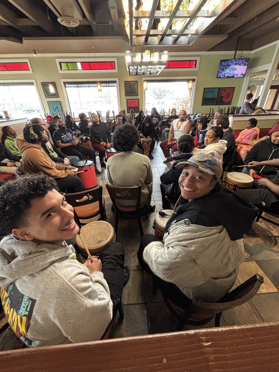 Manny9089545358's tweet image. Showing our team that we appreciate them, by having our 1st Team building experience 🌶️❤️ so much #chilislove, so much fun! #culturematters #TMAppreciationDay