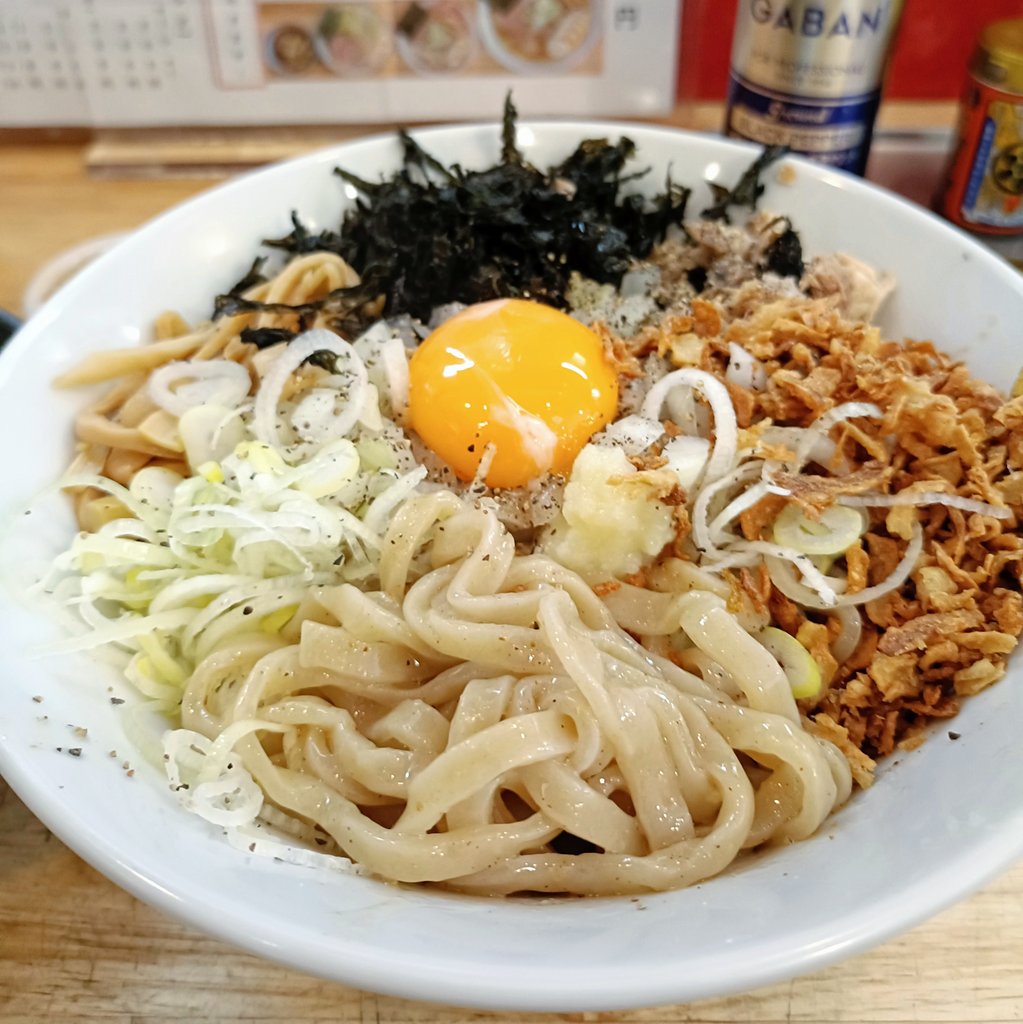 まるネオン tweet media