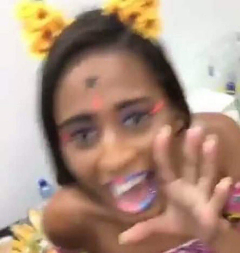 _alvee_s's tweet photo. BABU NO PAREDWWWN 

já pode votar?

#BBB26 / BABU EXPULSO https://t.co/IYYkFzt9de