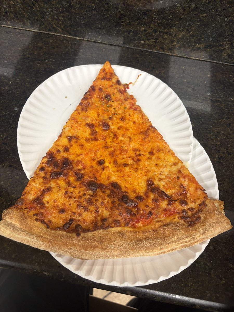 Going on a mission to try out all pizza slices in Boston 🍕