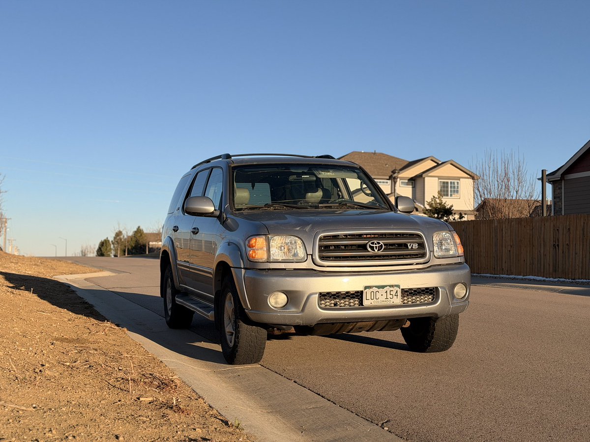 SashaTMW tweet media