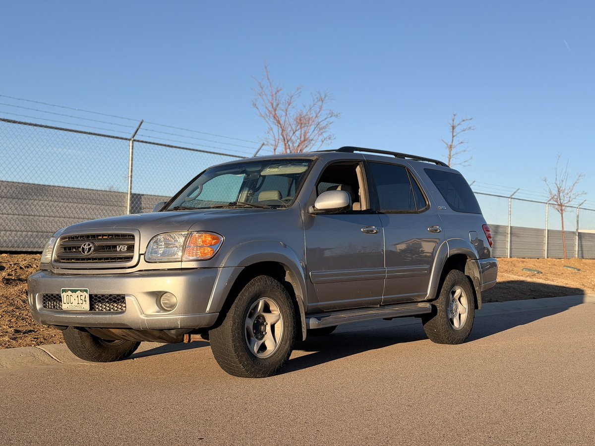 SashaTMW tweet media