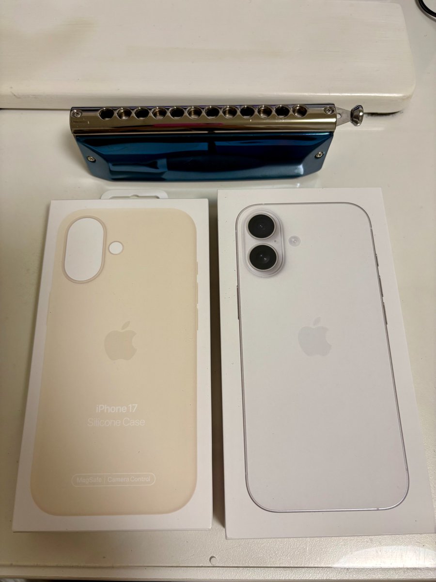 大学入学がきまった娘のために、こちら（MacBook Pro、iPad、iPhone）を買いました。
今の大学生って、パソコン、iPad必須なんですね💦
しかも、うちの子の場合は音楽制作もしたいと言うので、学校が斡旋するPCではスペック不足で。。合計50万ほどの出費となりました。
ちなみに、iPhone