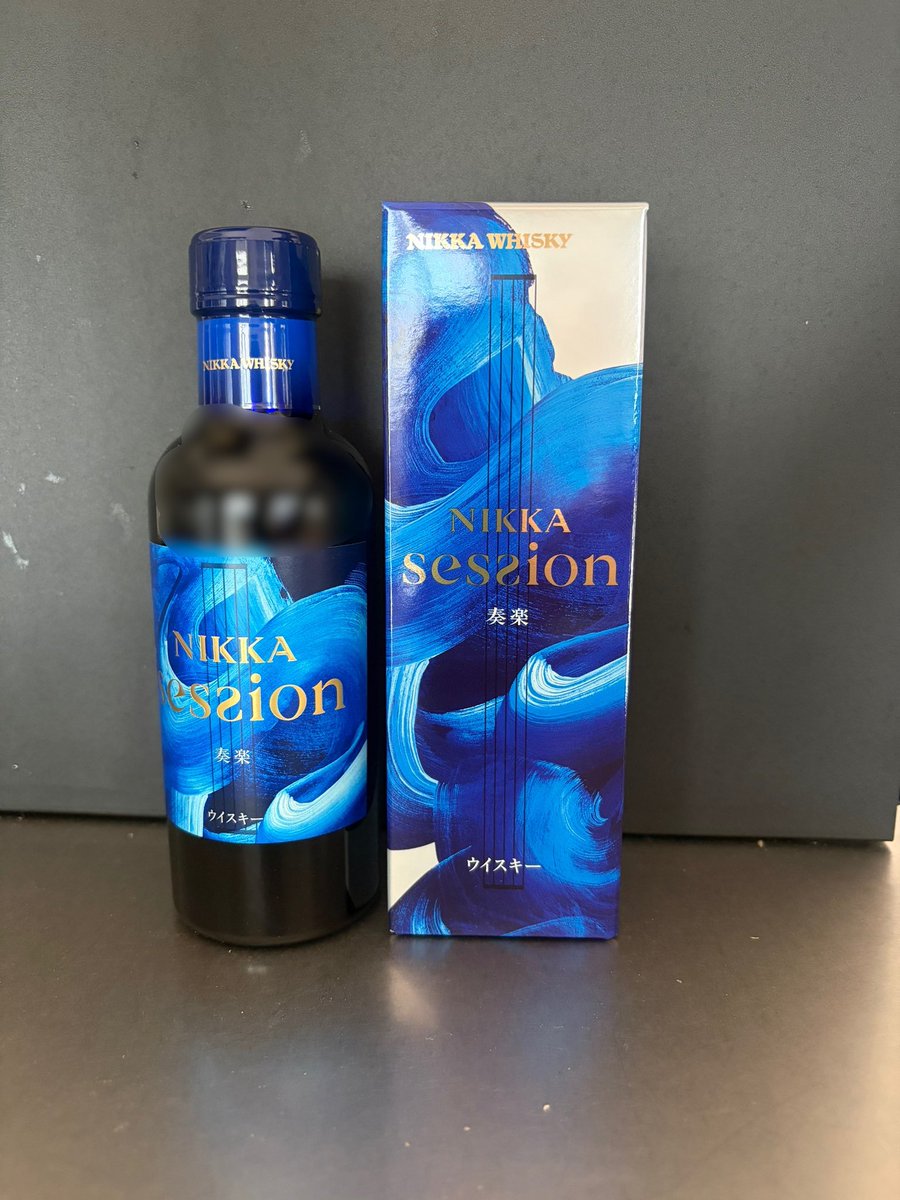 ちょっと飲みたい時にミニボトルあるのいいね🥃