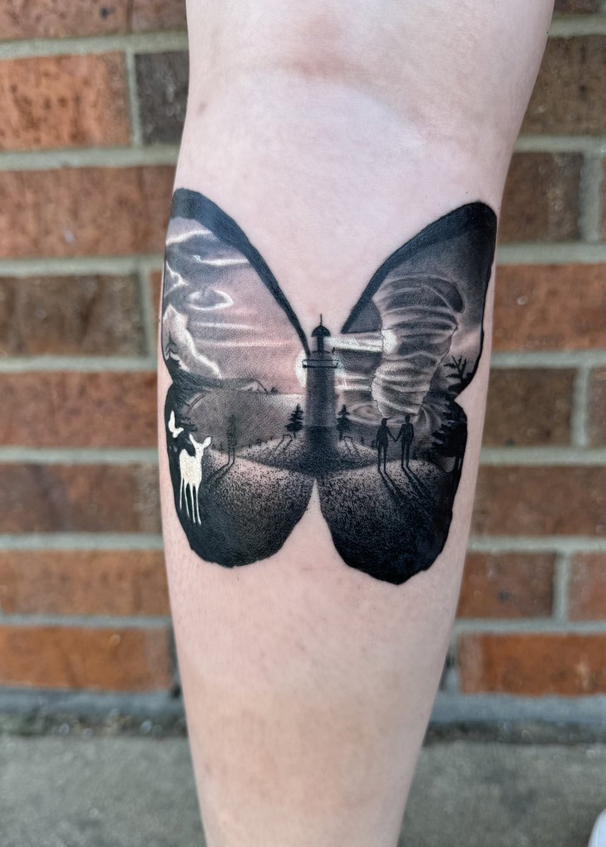 Jovaskittles's tweet photo. Quería presumir el tatuaje de life is strange que me hizo mi novia <3

#lifeisstrange #lifeisstrangetattoo #lifeisstrangegame #maxcaulfield #chloeprice #pricefield #dontnod #decknine https://t.co/9MuNnFHB9o