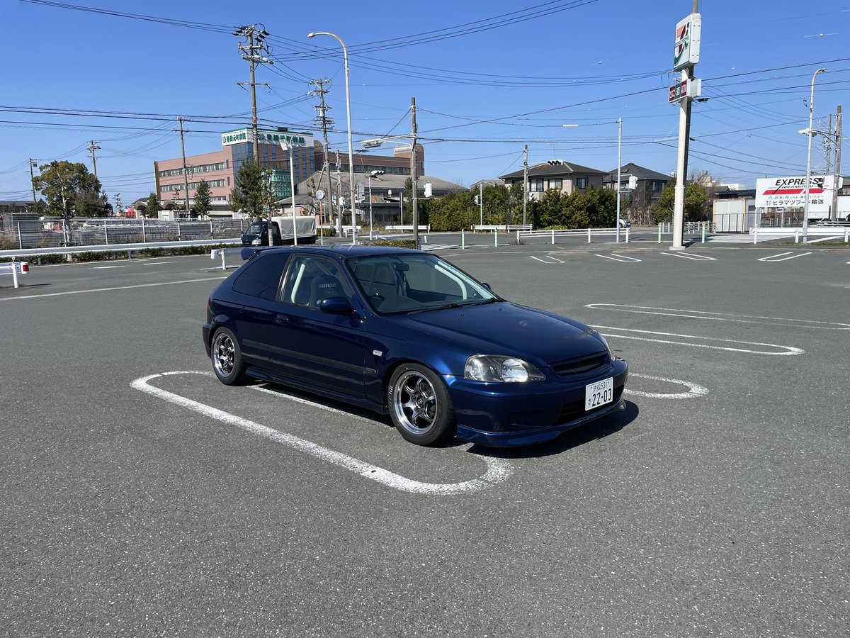 ケント tweet media