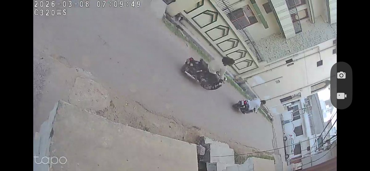 DareedN's tweet photo. @112UttarPradesh @Uppolice @prayagraj_pol @DM_PRAYAGRAJ @ADGZonPrayagraj Everyday in Azad Nagar Near Ayushman Bharat Arogya center (Beside masjid Nabi road) Kareli These scoundrels are using modified silencer and shooting there bikes which has noice of above 120 decibels . Help https://t.co/oMcnSba05V