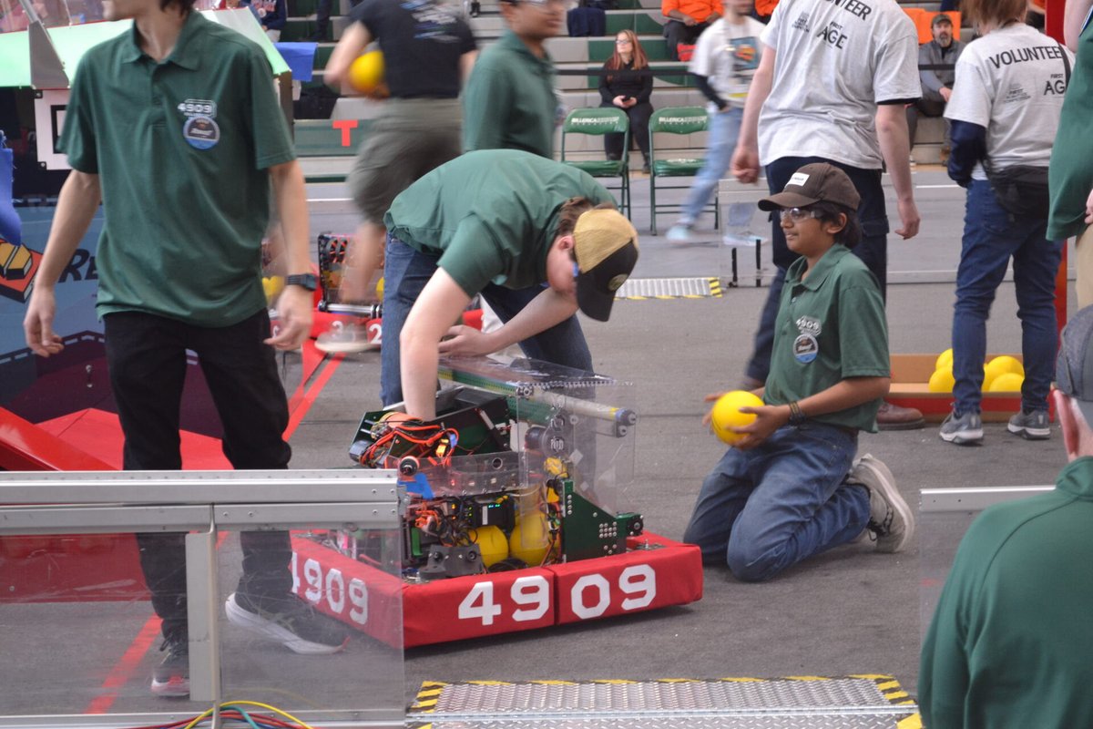 Team 4909 tweet media