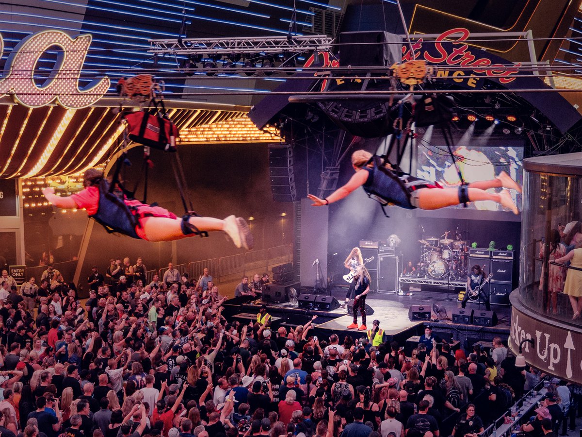 Fremont Street Exp tweet media