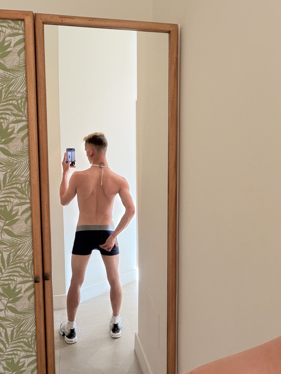 Paul 🍭 tweet media