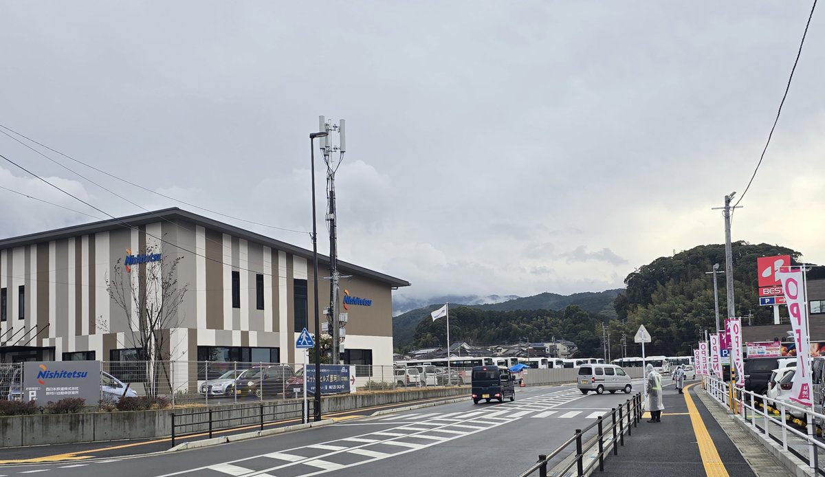 uneeddaiei's tweet photo. ゆめモール那珂川 那珂川市道善5丁目68番28号 区画整理事業によって移転した西鉄バスの営業所跡地に26/3/7開業したイズミが運営するNSC。移転した営業所留バスのロータリーと駐車場を備えたオープンモール形式は県内3ヶ所目となり、近隣のお客様をターゲットにしている。（続　＃アシマネさるき https://t.co/Y0mqUQ1gA0