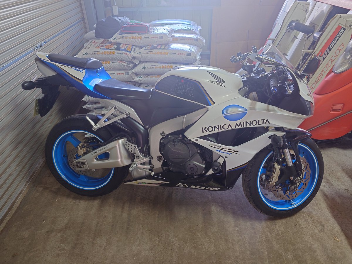 Alister_CBR600RR tweet media