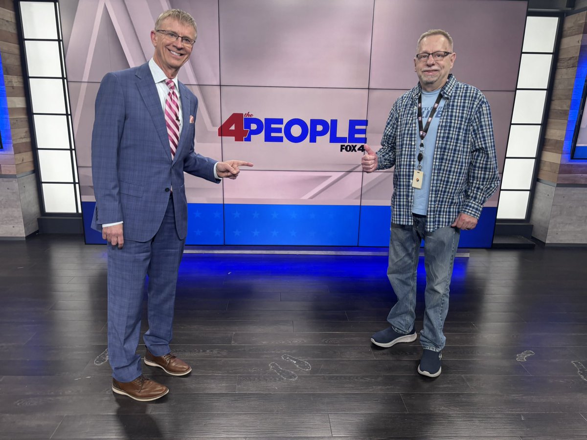 JohnHoltNews's tweet image. HAPPY RETIREMENT: Thanks Director Kurt McAfee for being the calm in the storm! You made our show better! Enjoy your well-earned retirement! 
This week:

✅ @TimVCarpenter @KansasReflector on #KSleg
✅ @J_Hancock @MO_Independent on #MOleg

📺 #4ThePeople 10am Sunday @fox4kc