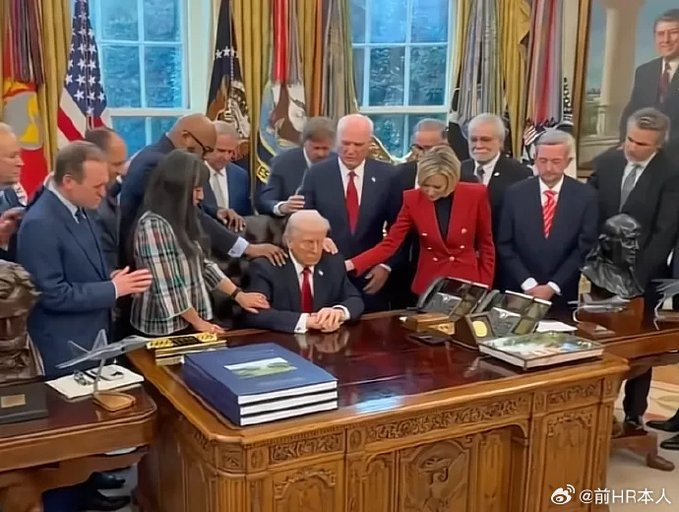 mog_china's tweet photo. 🔴تخيلوا فقط العناوين الرئيسية لو كانت دولة أخرى وراء هذا. لتسابقت الصحافة الأمريكية على وصفه بأنه "نظام ثيوقراطي متخلف". https://t.co/Q1NnD8B5P6