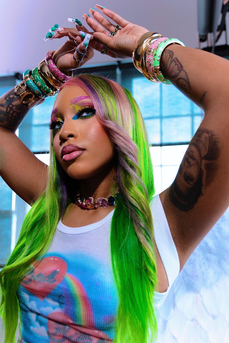 Neila 👽 tweet media