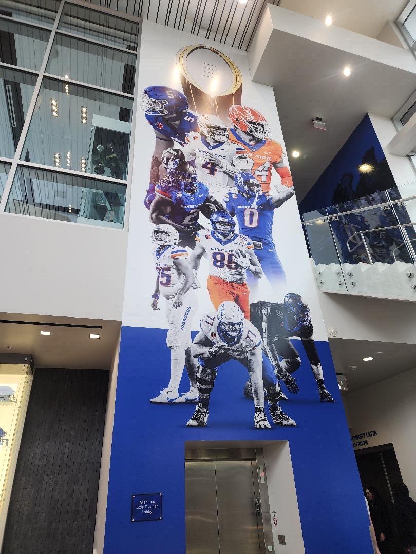 JediahCabs's tweet photo. Had a great time in Boise attending the @BroncoSportsFB Junior Day, huge thanks to all the coaches that helped make the experience great! @CoachTB02 @CoachMcMahen @StilesSatterlee https://t.co/9ENhHj322u