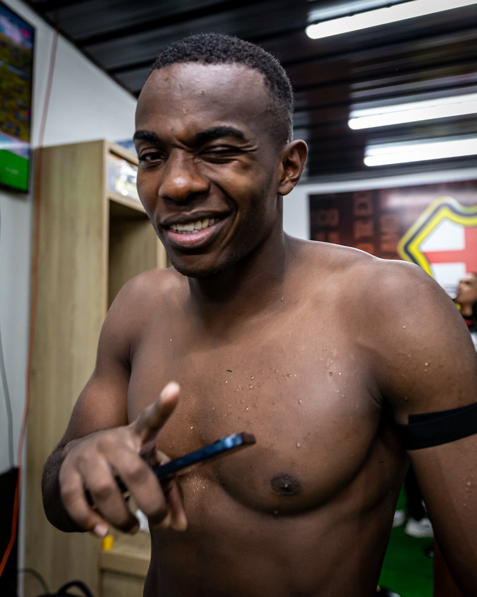 Completa la frase:
El domador de ______. 😏⚔️