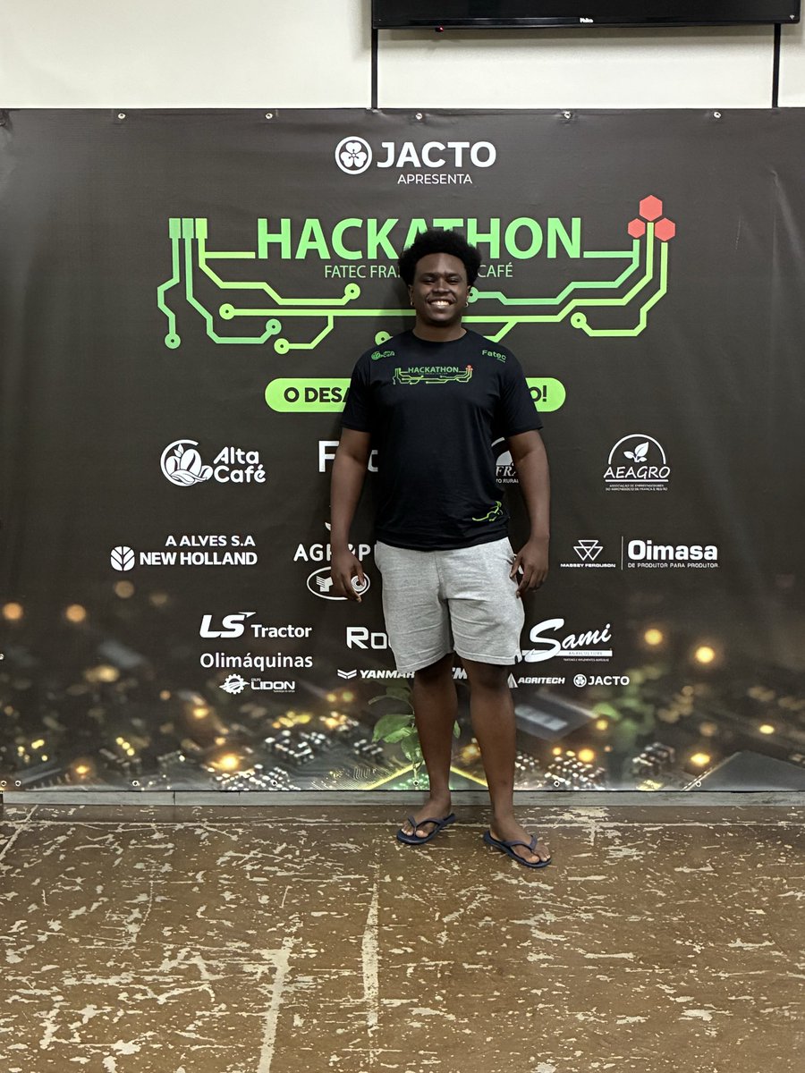 Daniel Silva tweet media