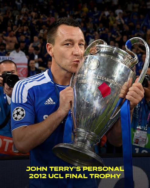 Kvngkayyy's tweet photo. Hello Chelsea FC fans.

I designed a CFC jersey celebrating our 2012 &amp; 2021 Champions League triumphs.

I named the jersey 12-21

#ChelseaFC 
#CFC 
#UCL 
#UCL2012 
#UCL2021 https://t.co/FLVJSQOu10