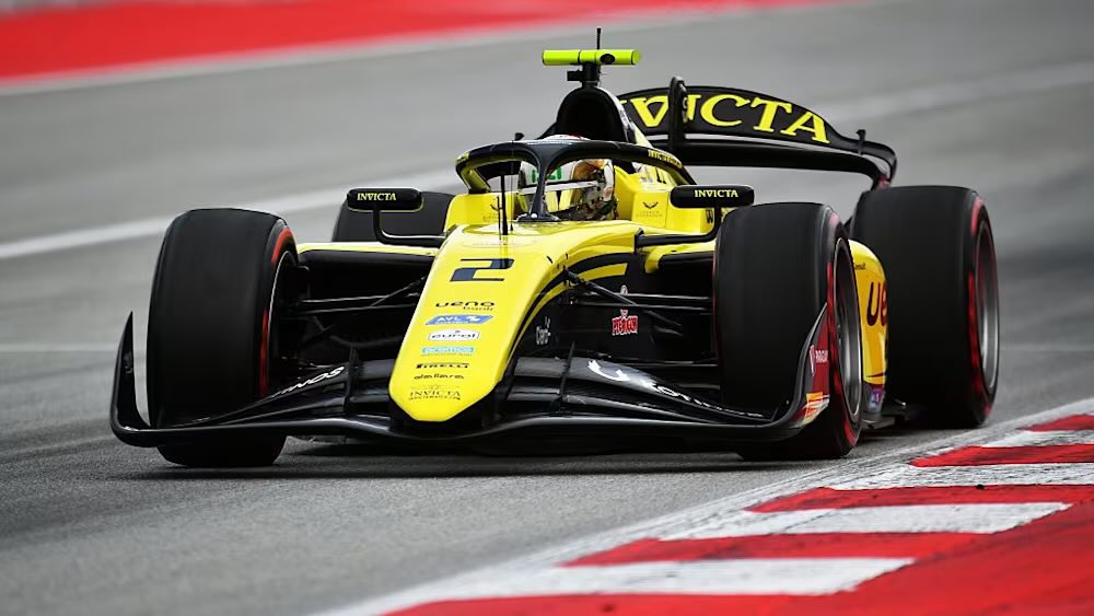 juanangelovando's tweet photo. Pese a caer muchas posiciones en la largada y la penalización, #JoshuaDürksen quedó en décima posición en la #FeatureRace.
Sumando 11 puntos este primer fin de semana en #GPAustralia 

#SprintRace P1 - 10 pts.
#FeatureRace P10 - 1 pt. https://t.co/TgsixMSDsB
