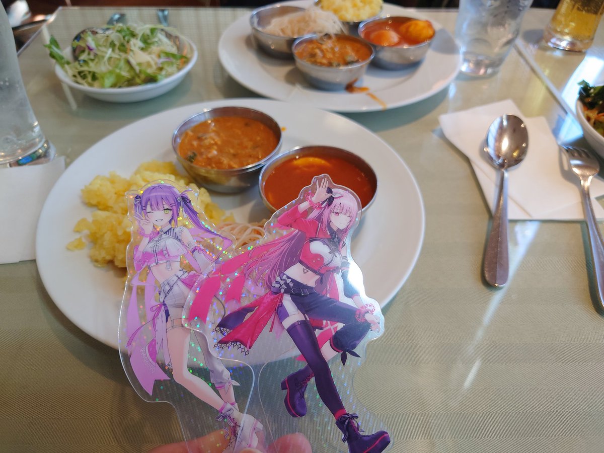 MikiP_06's tweet photo. ライブ前のカレー初めてかも https://t.co/8TPSZMXHBn