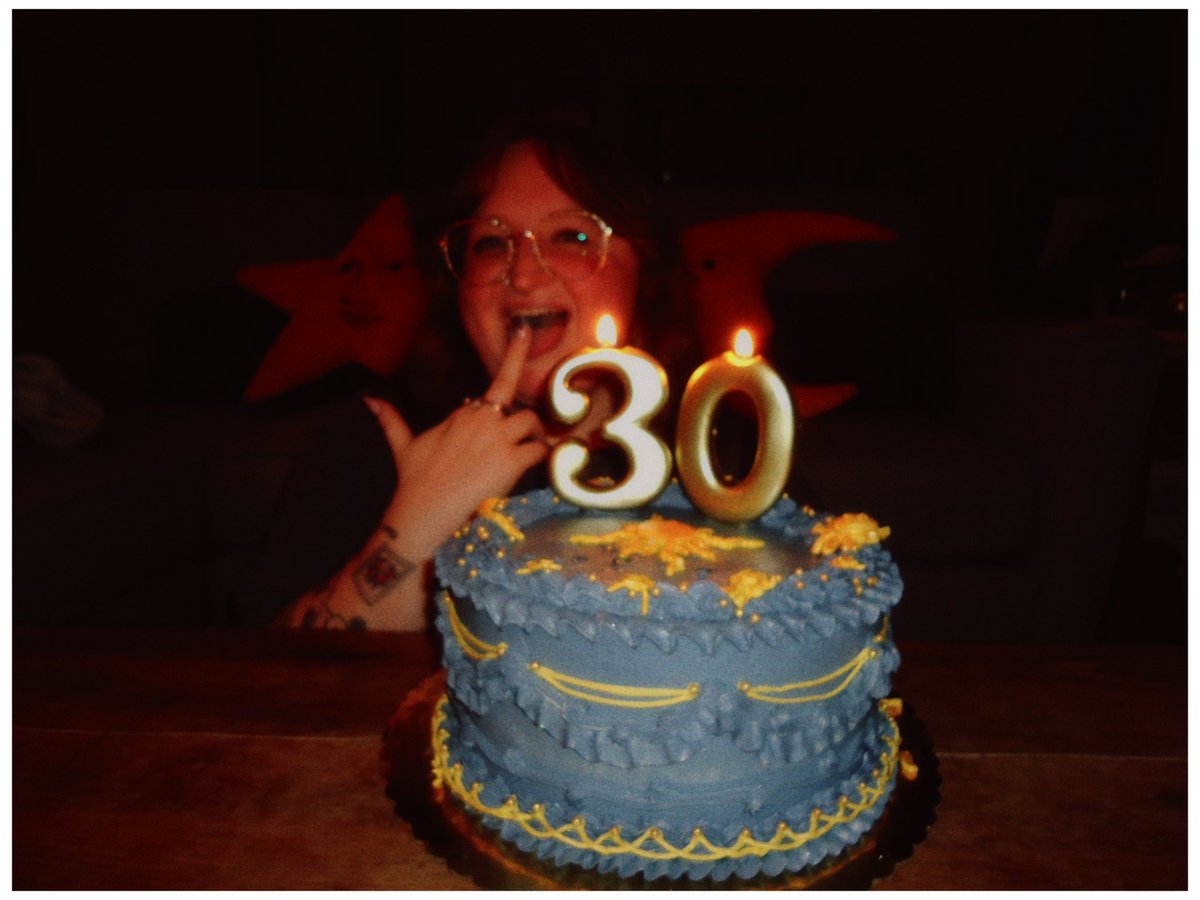 caildoe's tweet photo. celebrated the most whimsy birthday - feeling very loved 🧚🏼‍♀️♥️🌙 https://t.co/weZWe2BCzE
