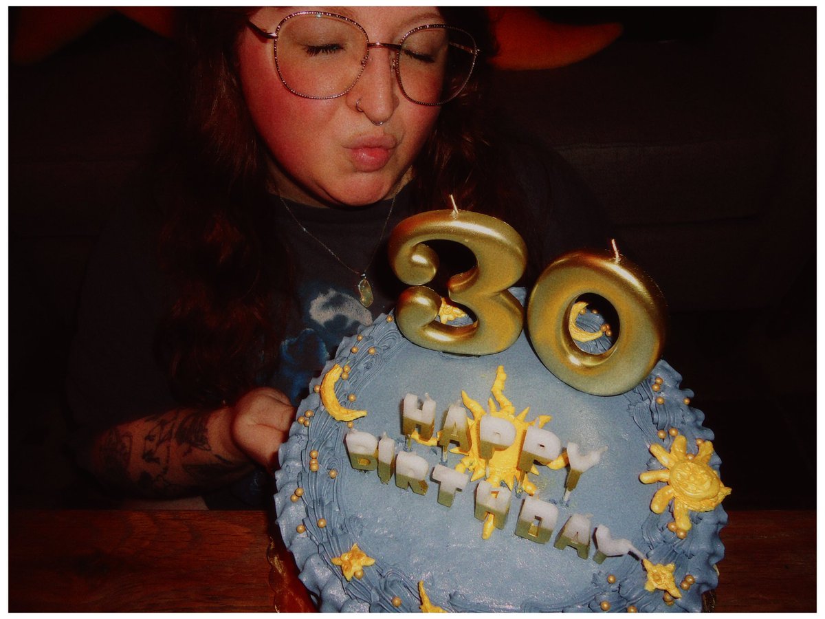 caildoe's tweet photo. celebrated the most whimsy birthday - feeling very loved 🧚🏼‍♀️♥️🌙 https://t.co/weZWe2BCzE