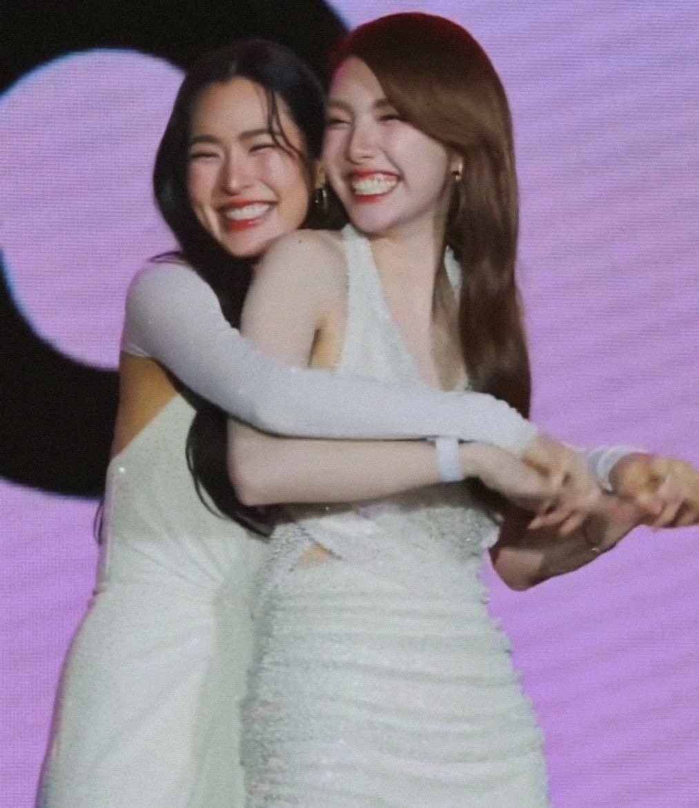 Moonlight 🦮🍳🦜 tweet media