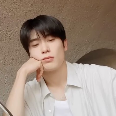 너이 𝓙 tweet media