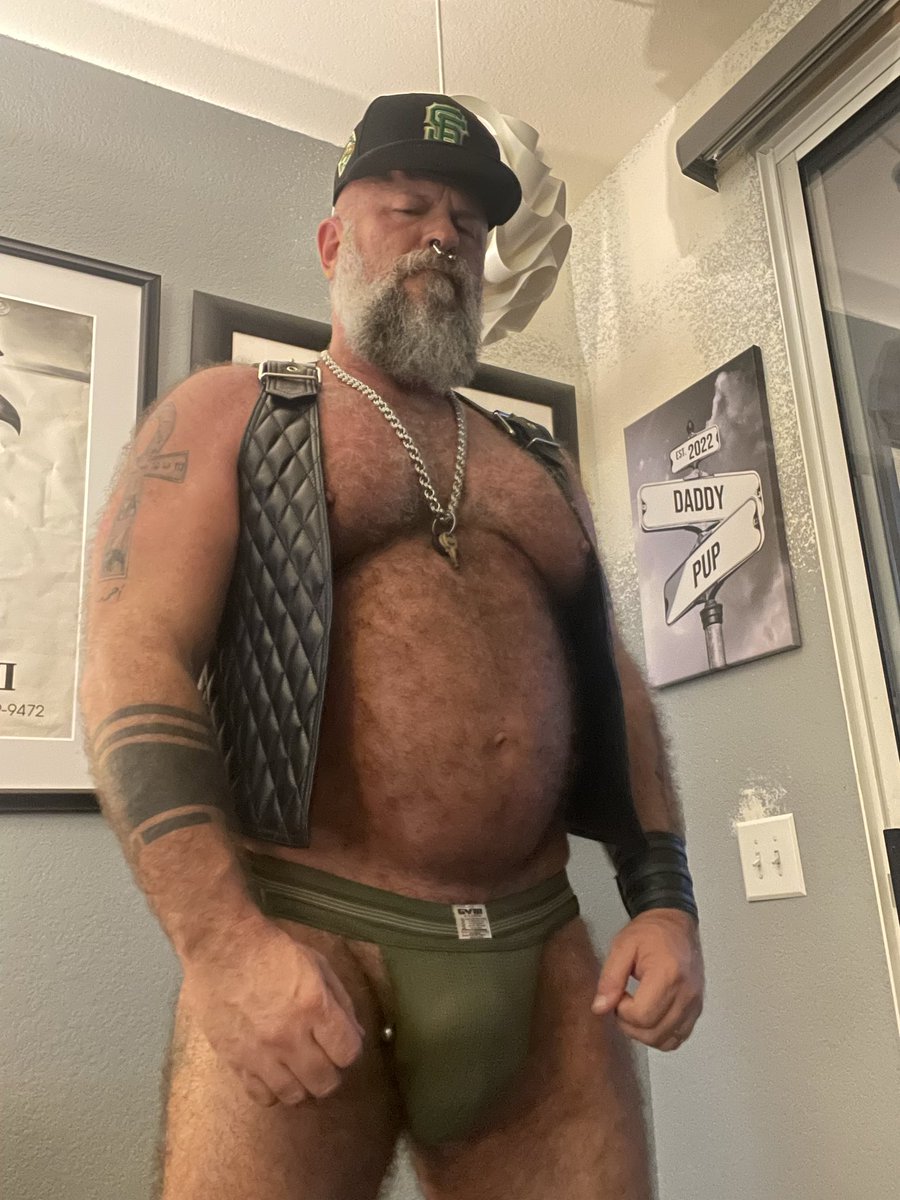 Gorilla DADDY - Austin Eagle, March 21st tweet media