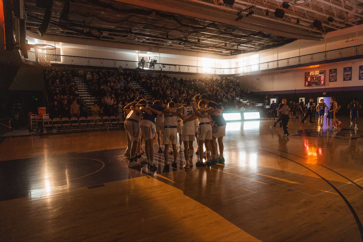 Crown Men's Basketball tweet media