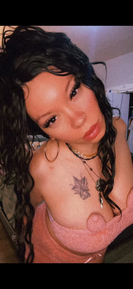 simxo_'s tweet photo. I wish I could post them all in one go but here’s 4 of my favs 😋💕✨✨ (if you ask for more than maybe I’ll post more) 👁️🫦👁️ https://t.co/a0tZ5QmZVU