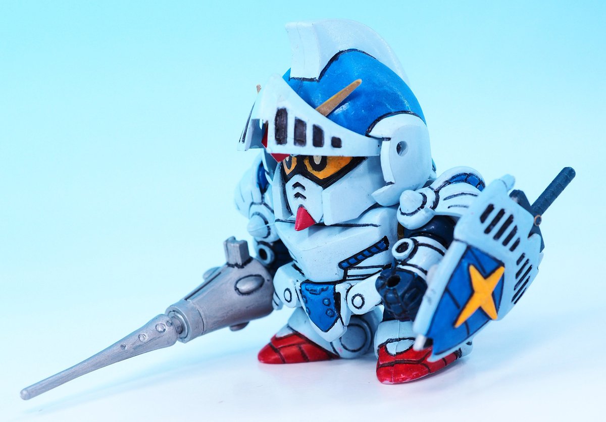 はれん様 最近のスタイリッシュなSDも好きなんだけど 昔の2頭身騎士ガンダム