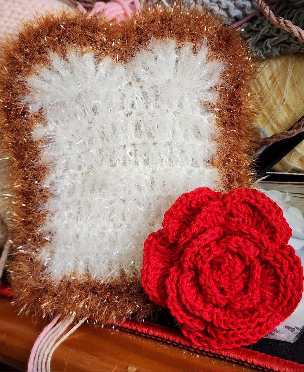 여성의 날 기념 빵과 장미