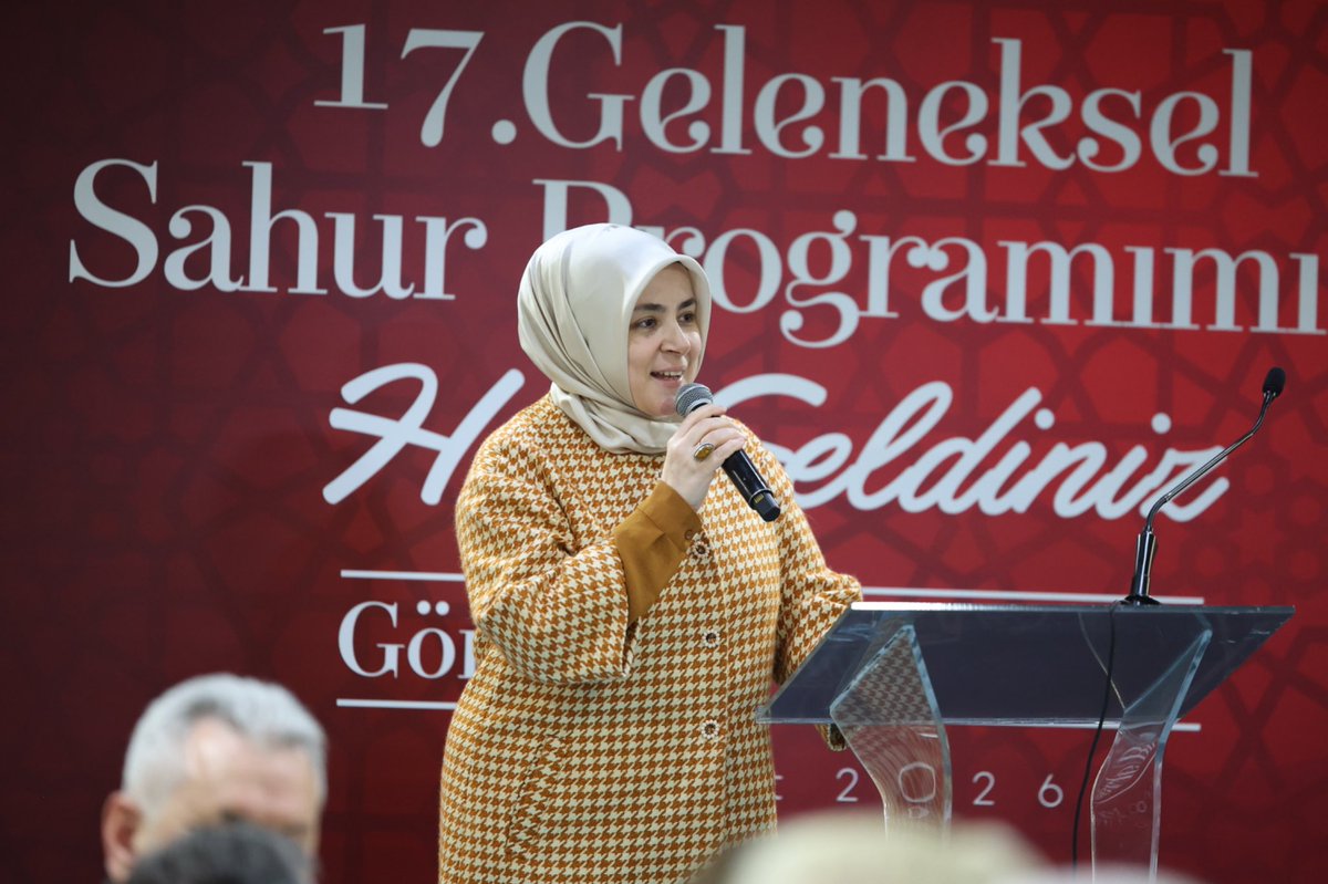tugbaisikercan's tweet photo. AK Parti İstanbul Milletvekilimiz Sn. Halis Dalkılıç’ın ev sahipliğinde düzenlenen sahur programında dost meclisinde bir araya geldik.

Samimi sohbetlerin ve güzel muhabbetlerin eşlik ettiği bu bereketli buluşma için Sn. Vekilimize teşekkür ediyorum. 

@halisdalkilic https://t.co/zRkrHWAvHT