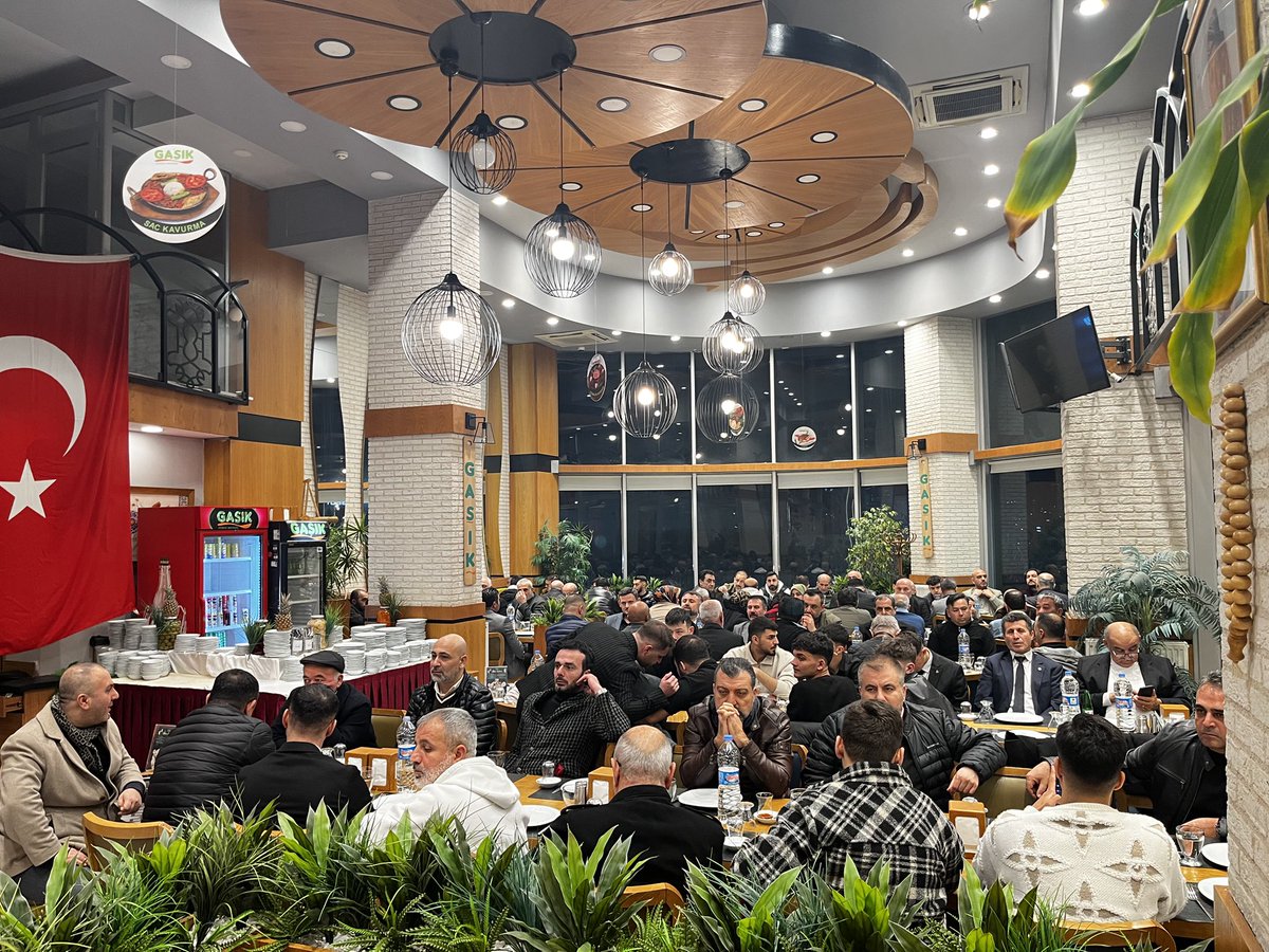 Büyükçekmece Ülkü Ocakları olarak, Milliyetçi hareket partisi genel başkan yardımcımız Sayın İsmail Faruk Aksu beyefendinin teşrifleriyle düzenlenen Milliyetçi Hareket Partisi’nin Büyükçekmece ilçe başkanlığı sahur programına katılım sağladık.