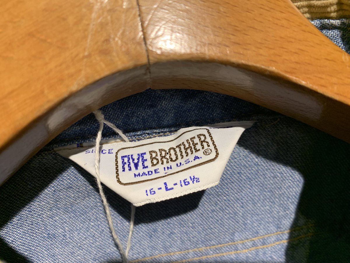 outsidekawasaki's tweet photo. USED FIVE BROTHER
Denim Long Sleeve Shirts
Made In USA 🇺🇸
Size L
XLぐらい
Price ¥9790 Taxin
#アウトサイド川崎 #川崎 #古着 #川崎古着 #神奈川古着 #川崎古着マップ #川崎アメカジ #fivebrother #ファイブブラザー #デニムシャツ #ワークシャツ #デニム #madeinusa #アメリカ製 #アメカジ https://t.co/SLzs3kG9y4