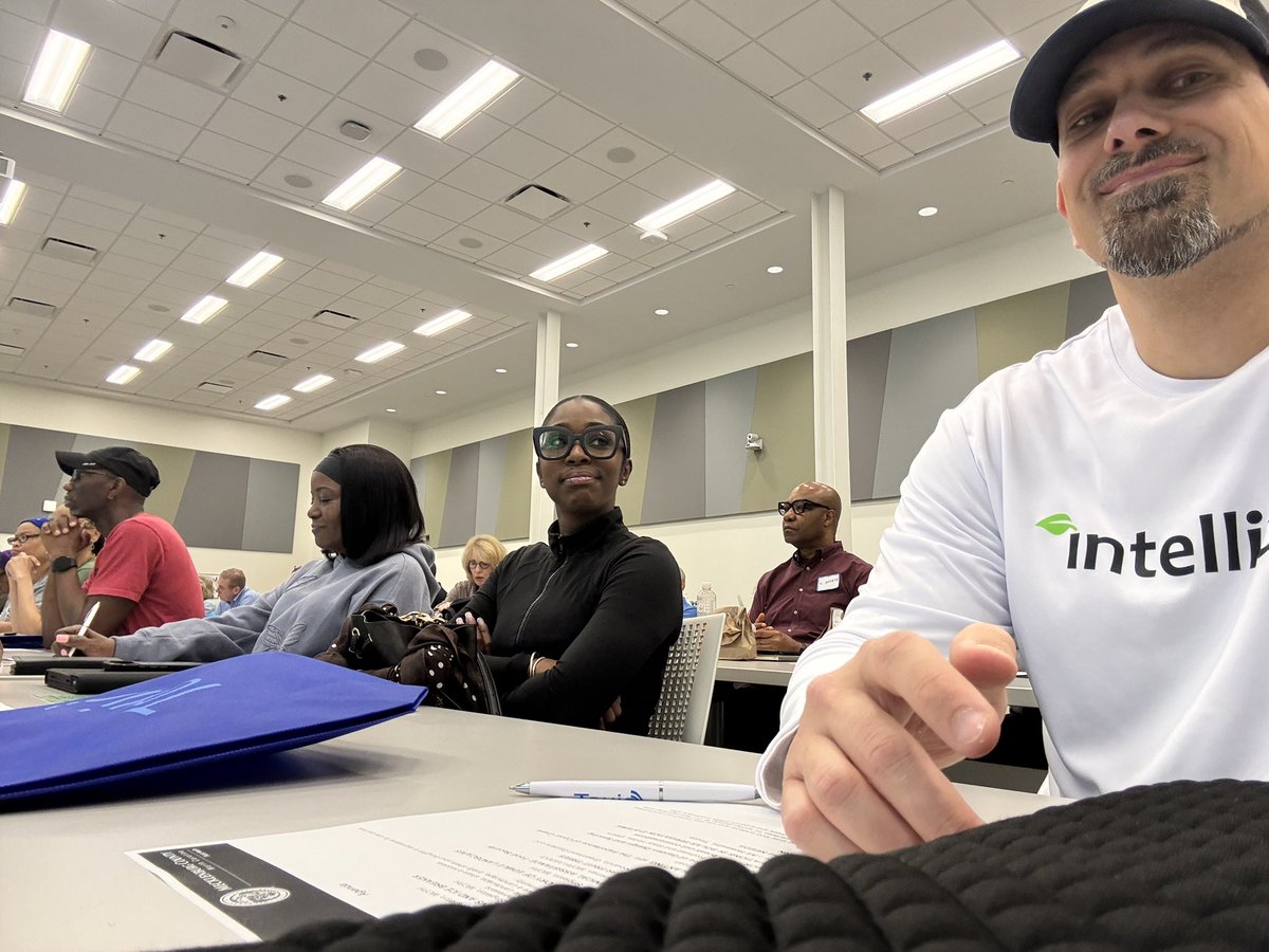 _Ali_Hosseini_'s tweet photo. What a great time at @MeckCounty’s Edible Landscape meeting this morning! Amazing presentations and conversations. I always learn something new. Thanks for allowing me to speak about Touio and our #Intellidrip® solution!
@CLTgov @LoRaAlliance @MilesightIoT @tektelic @gener8tor https://t.co/UcWRA4szWo