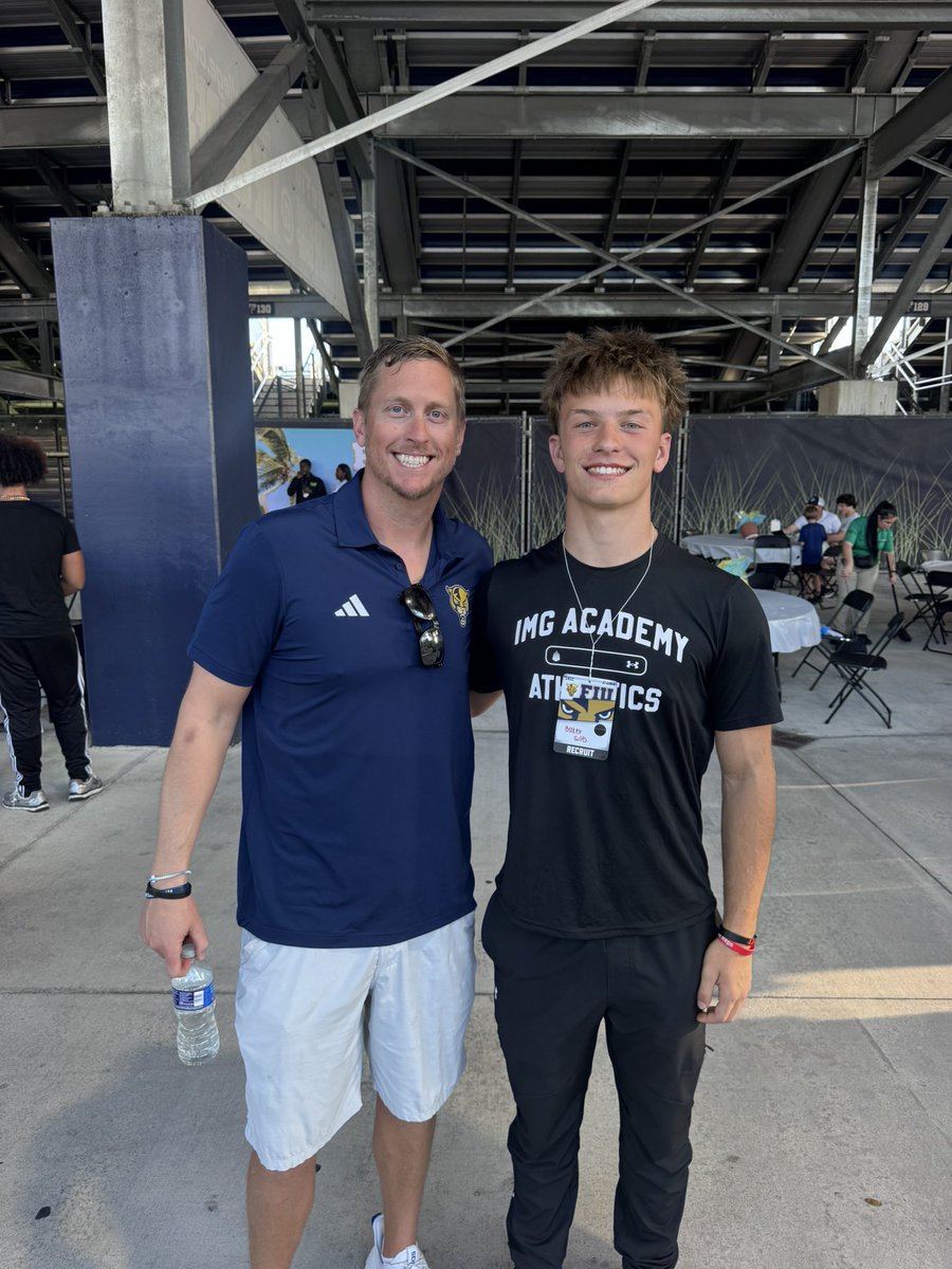 Baker Giles tweet media