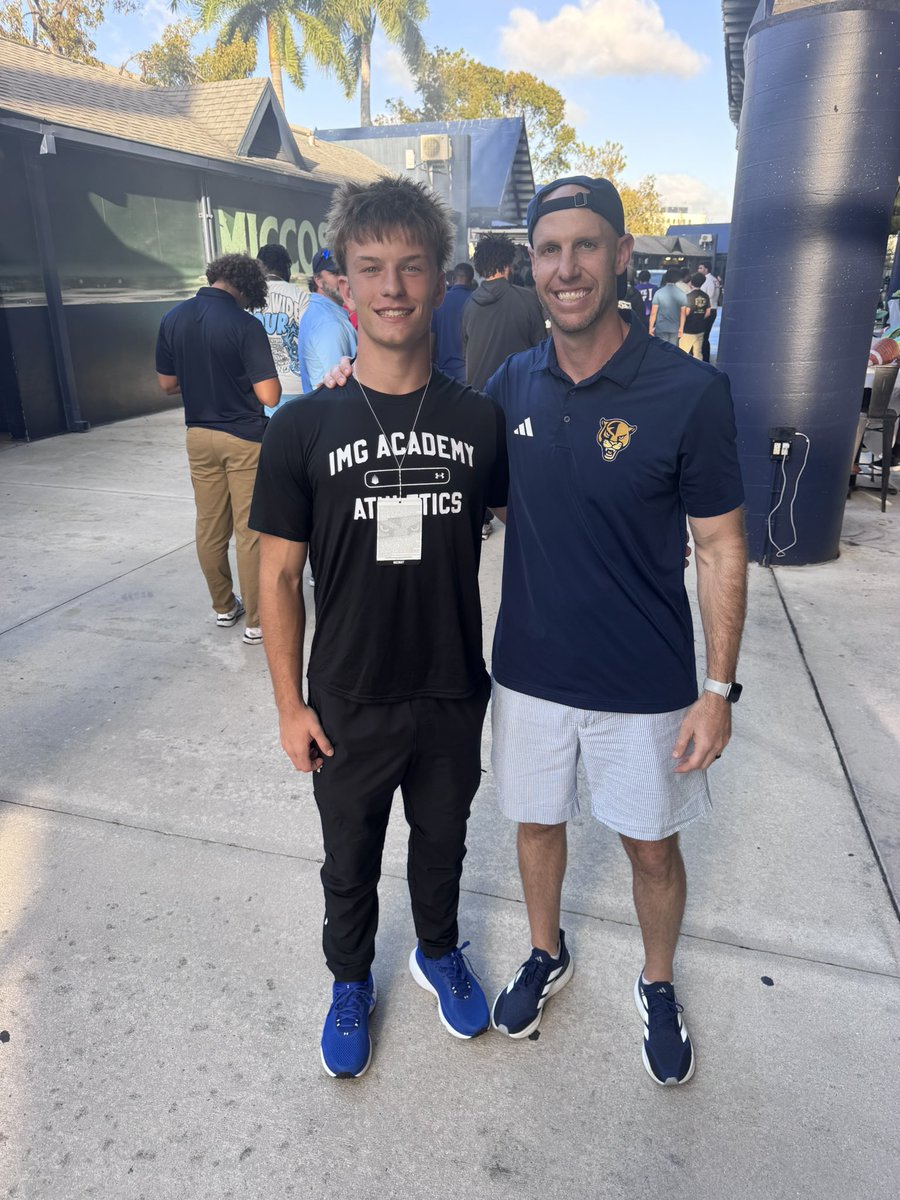 Baker Giles tweet media