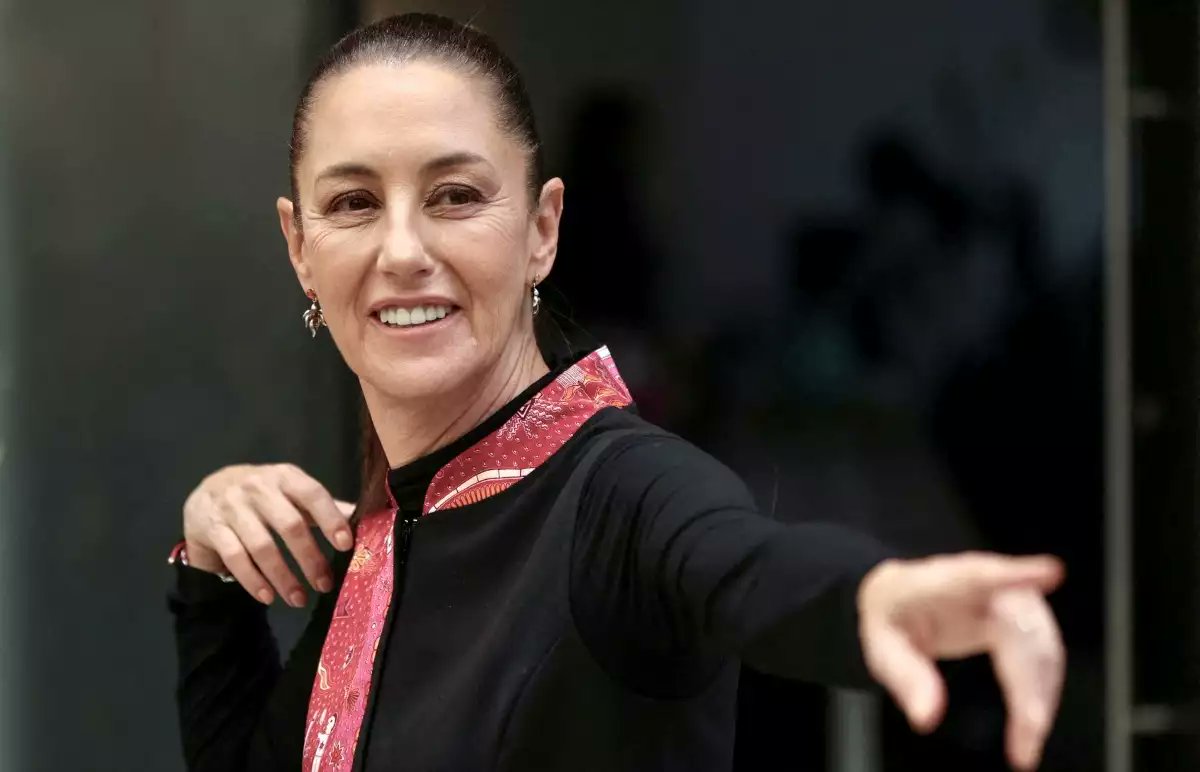 Ella es Claudia Sheinbaum:

*No la invitaron a la cumbre de las Américas a pesar de que México es país vecino.

*Trump se burló de ella diciendo que en México es controlado por los cárteles y que ella tiene miedo.

*A pesar de todo, Claudia Sheinbaum no le queda de otra más que