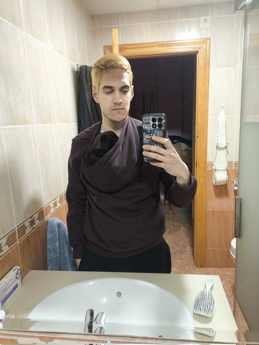 imslenderman5's tweet photo. Lleva tres días en mi vida y como le pase algo malo me mato https://t.co/AYp7imM6Zy