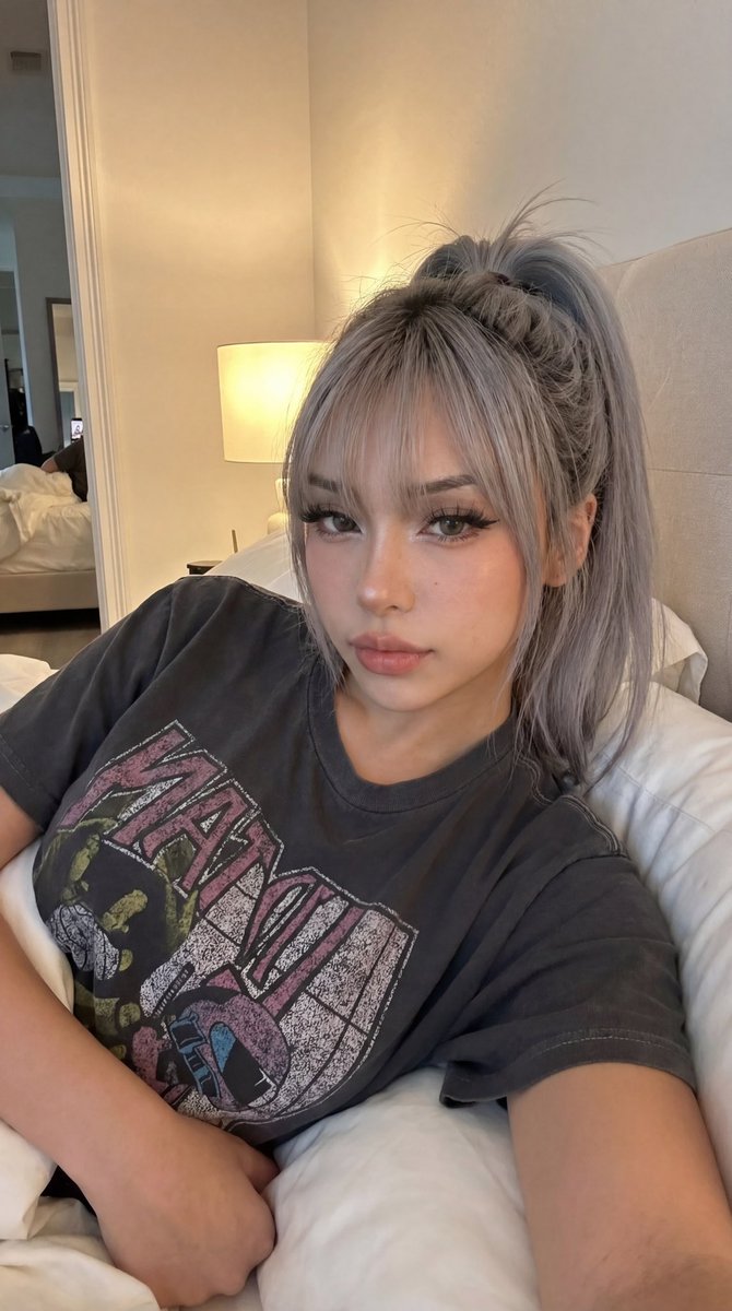 naomi 🌸 tweet media