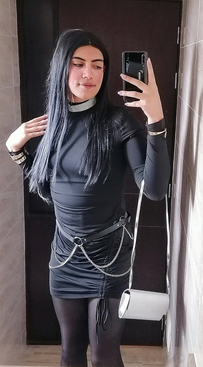 Sweet_fmb's tweet photo. Would you take me out dancing with this outfit? 🪩👠🎶
#femboy #feminineboy #cutefemboy #crossdress #genderfluid https://t.co/vuaJakqQuL